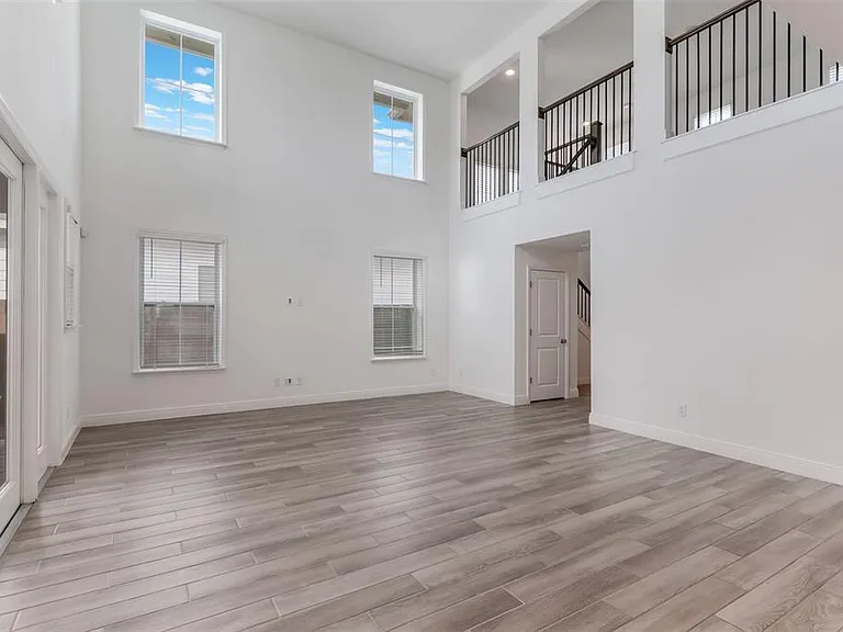 6442 Rover Way — Photo 9