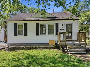 306 Oaklawn Ave, Warrenton, MO 63383
