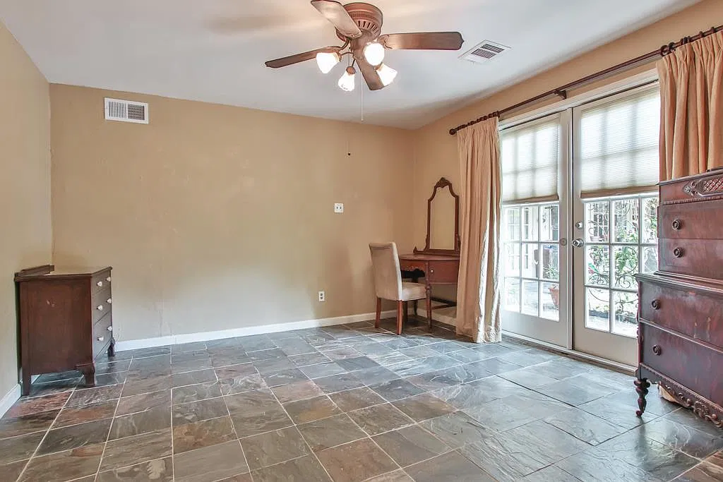 1 bed, 1.0 bath, 2437 sqft, $1,500 — Photo 3