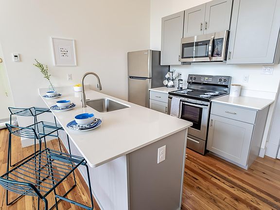 All apatments are fully equipped with stainless steel appliances, including microwave and dishwasher