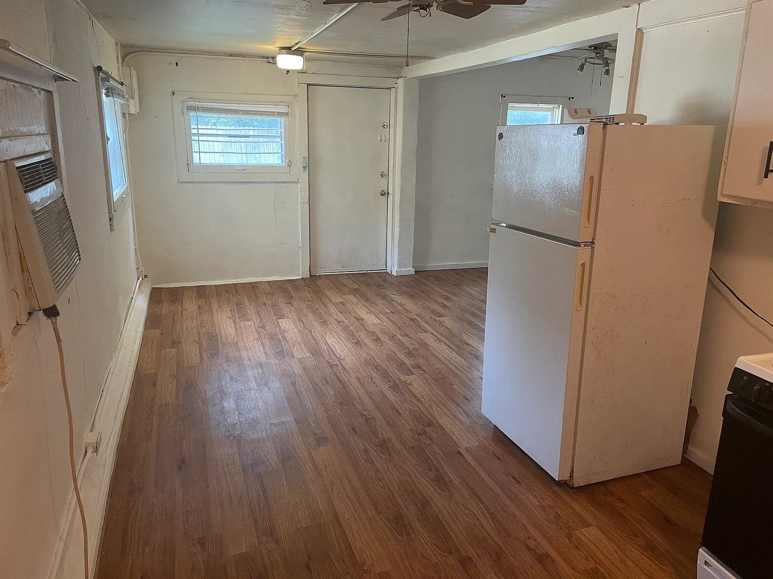 1208 SW 23rd St — Photo 3