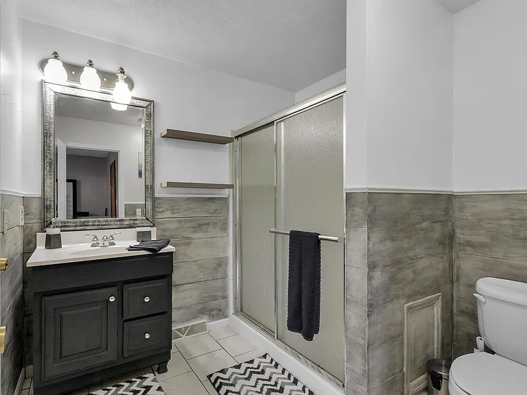 1060 Pebble Dr — Photo 14