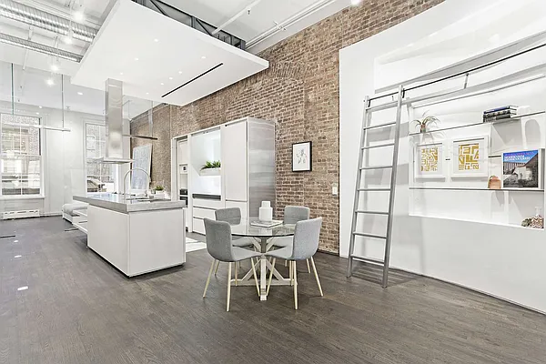 Sold by Compass | media 18