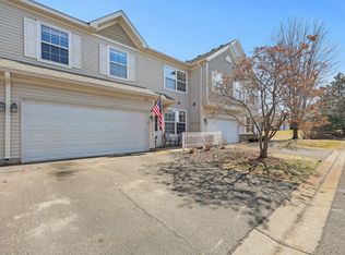 1884 Bluestem Ln, Shoreview, MN 55126