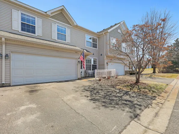 1884 Bluestem Ln, Shoreview, MN 55126