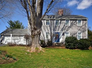 15 Old Common Rd, Wethersfield, CT 06109