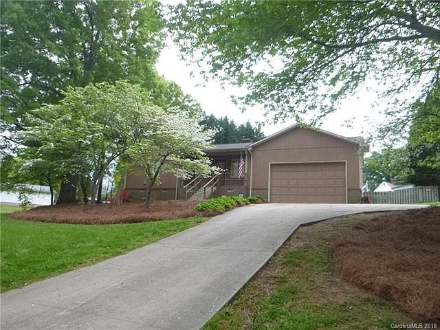 1st image of 739 Dogwood Ln