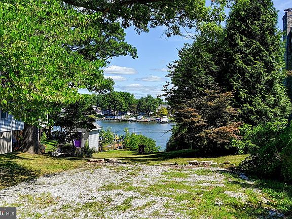 4th image of 414 Katherine Ave