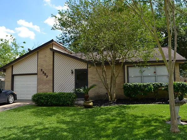 2537 Knoxville Dr, League City, TX 77573
