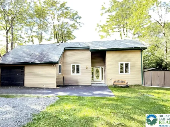 1225 Kilmer Rd, Tobyhanna, PA 18466