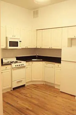 Rented by Buchbinder & Warren | media 9