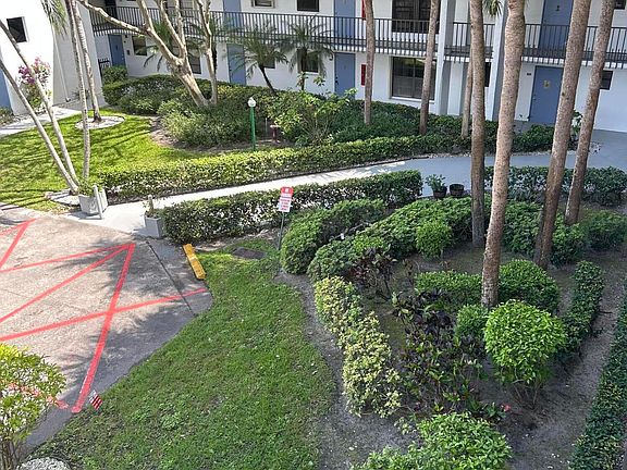 3rd image of 4700 Lucerne Lakes Boulevard #308