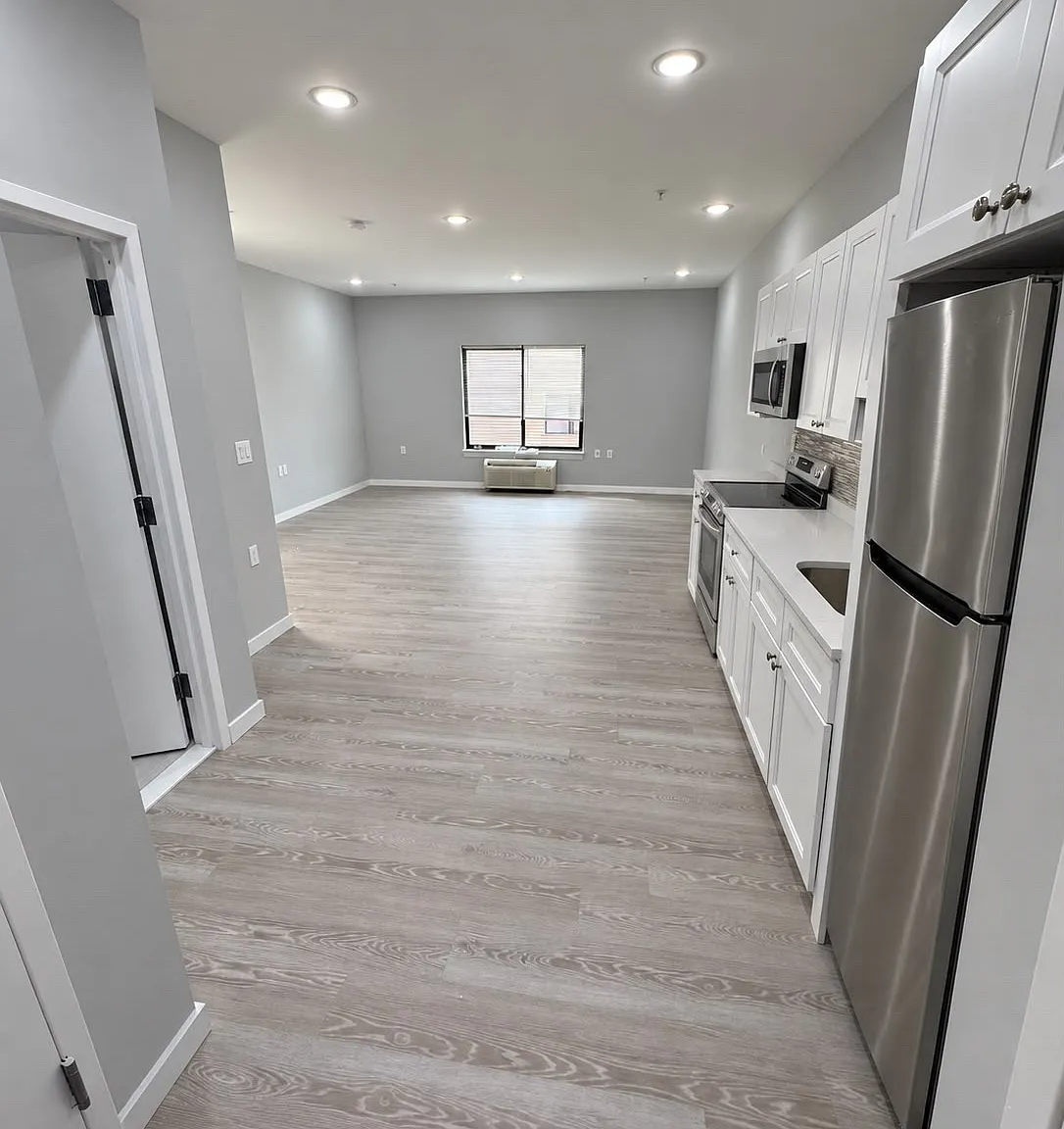 Studio, $1,454 — Photo 2
