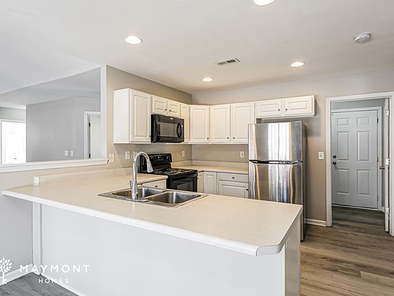 5th image of 206 Yukon Dr