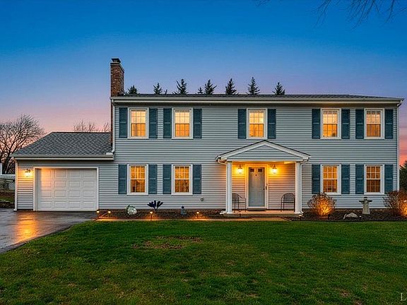 2nd image of 419 Rebecca Ln