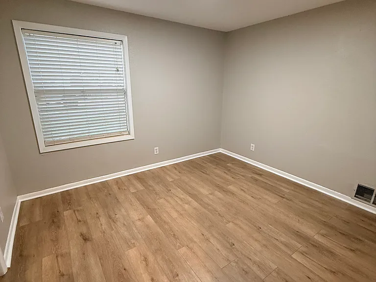 1405 Tremont St — Photo 10