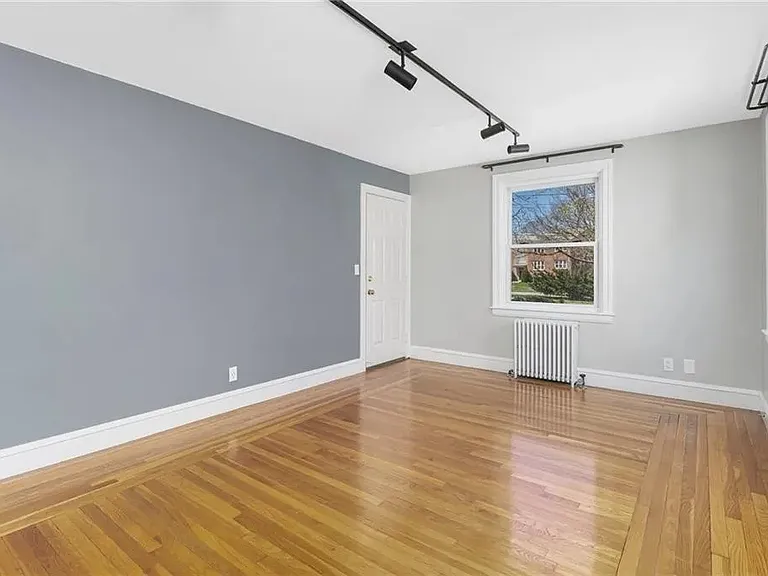 11 North Ave #1 — Photo 3