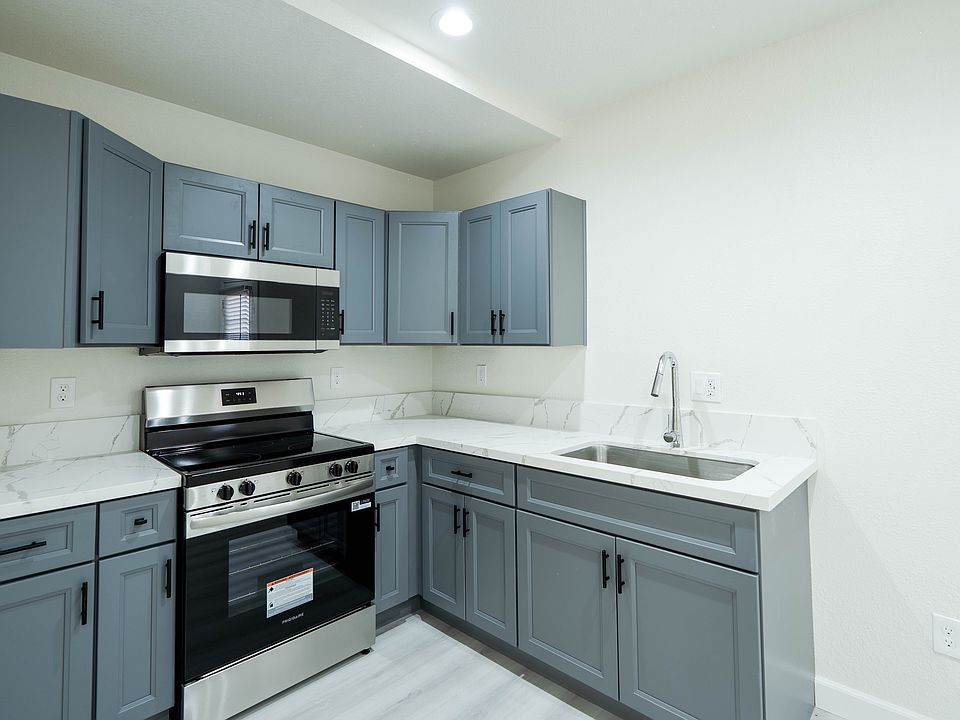 1st image of 12323 5th Ave #3