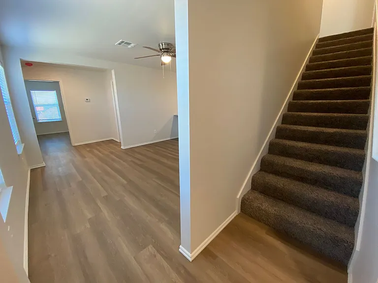 10801 NW 119th Pl — Photo 5