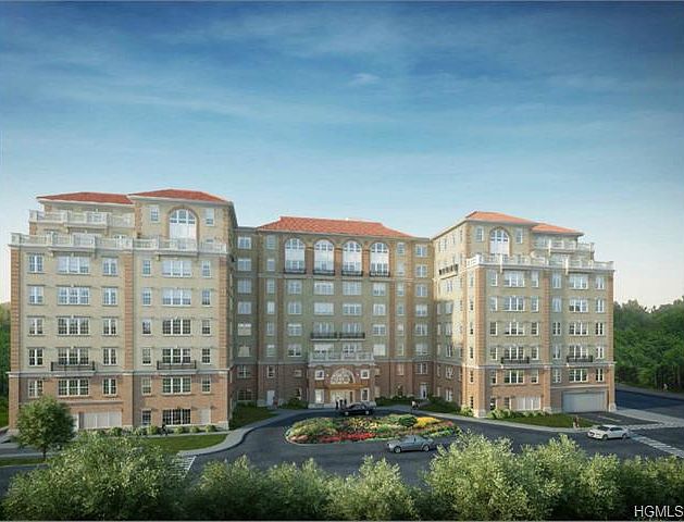 1st image of 10 Byron Pl #413