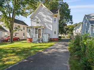 34 Vernon St, Holyoke, MA 01040