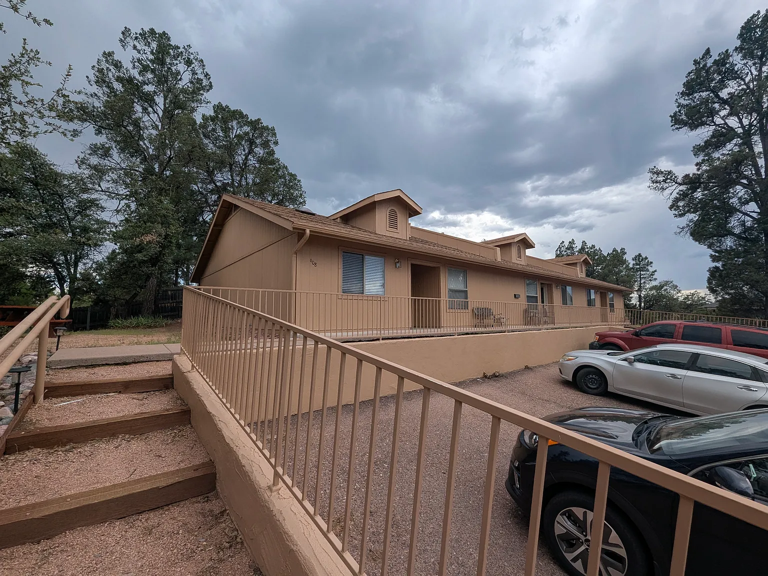 2 bed, 700 sqft, $1,550 — Photo 3