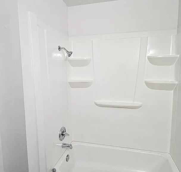 3600 Lafayette Dr NE — Photo 15