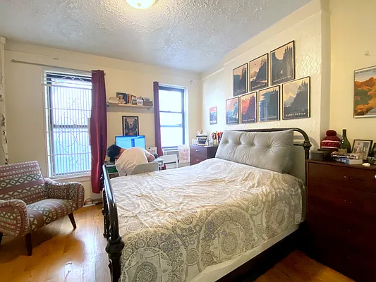 Rented by Bond New York | media 7