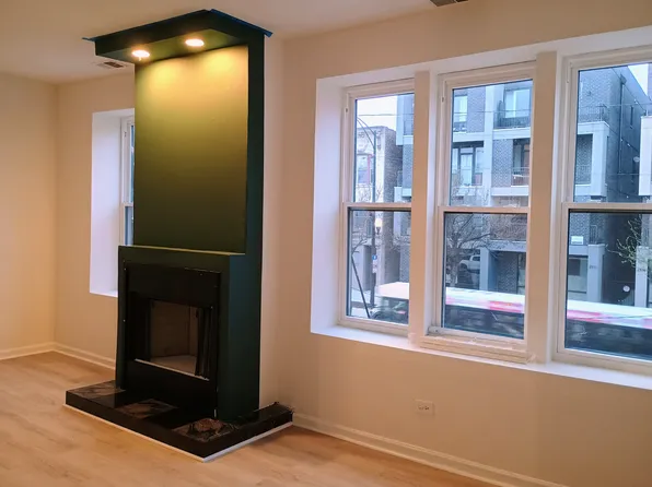 (undisclosed Address), Chicago, IL 60622