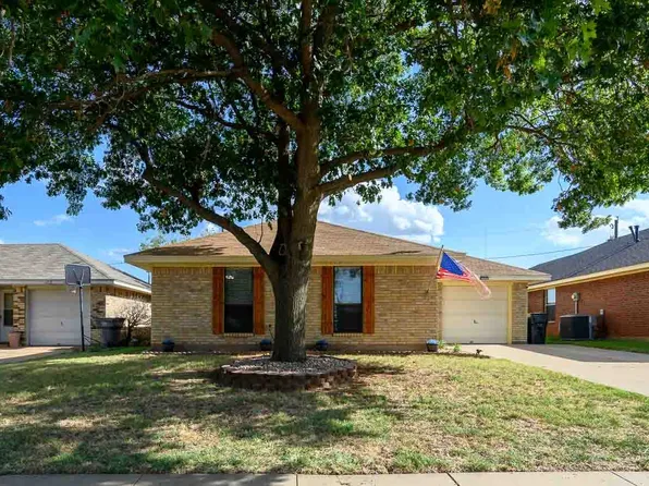 1217 Oakhurst Dr, Wichita Falls, TX 76302