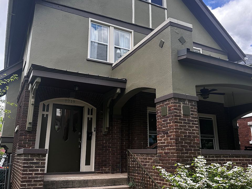 1st image of 1219 Thomas St SE
