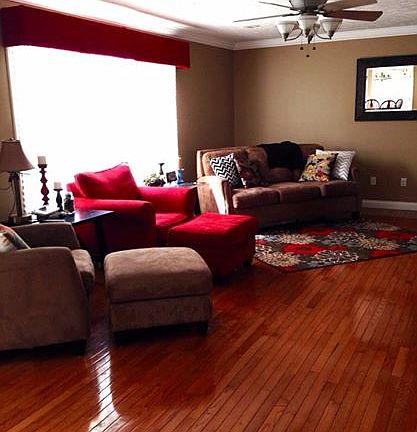 3rd image of 309 Green River Dr