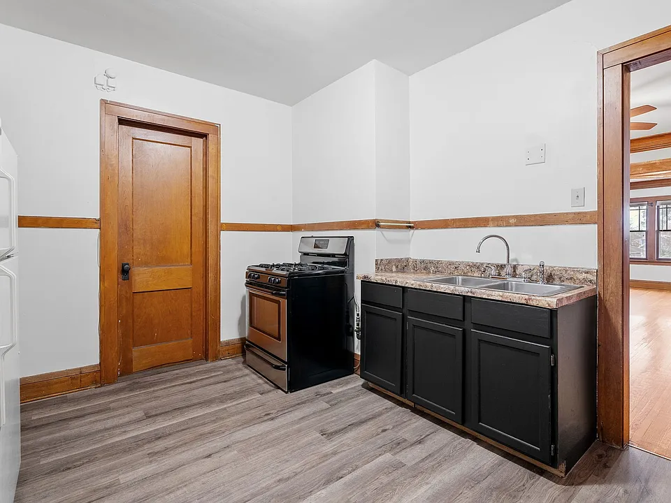 Harriet Ave Apartments