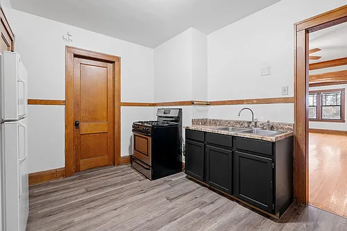 Harriet Ave Apartments Photo 1