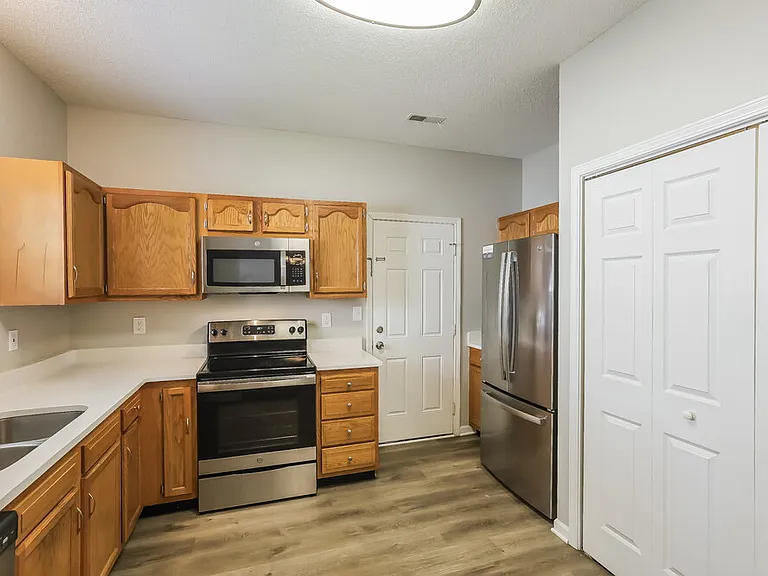 7150 Parklake Pl — Photo 7