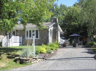 7 6th Ave, York, ME 03909