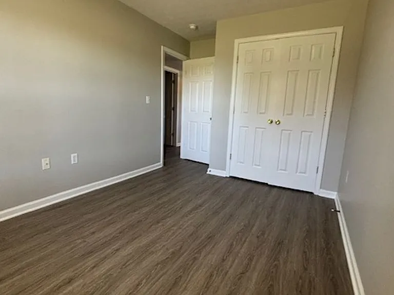 101 Braxton Ct — Photo 9
