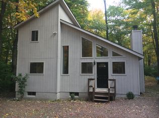 9111 Belvedere Rd, Tobyhanna, PA 18466