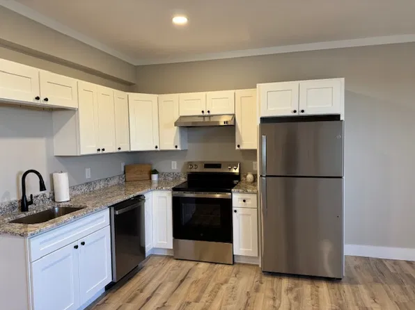 1901 County St, Dighton, MA