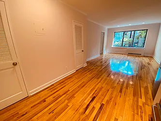 Rented by Metropolis Real Estate of Manhattan