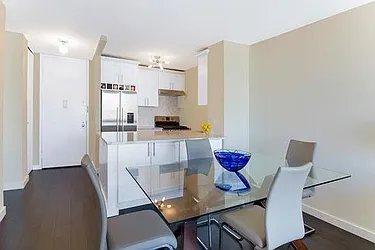 Rented by R New York