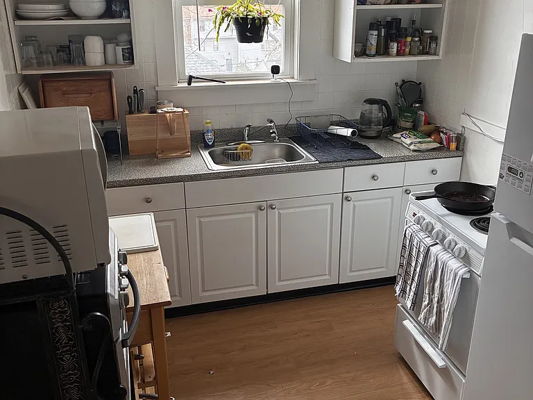 11 Blossom St #6 — Photo 4