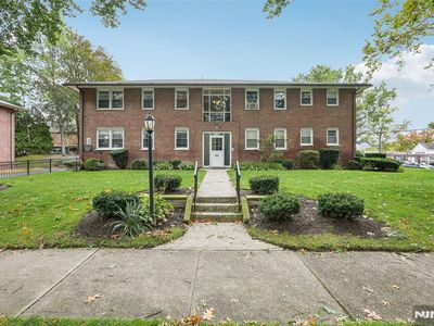 25-02 High St APT F, Fair Lawn, NJ, 07410