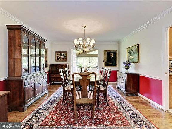 5th image of 8220 W Gainsborough Ct