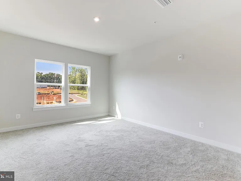 46270 Mount Allen Ter #202 — Photo 8