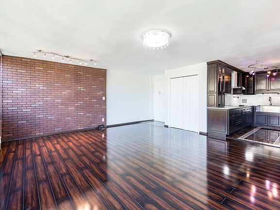 2nd image of 10-34 166th St APT 8A