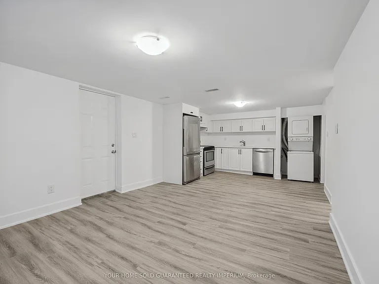 84 Taunton Rd W #3 — Photo 3