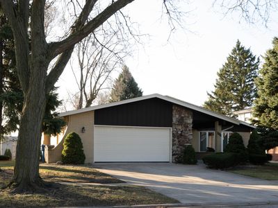 5605 W 99th Pl, Oak Lawn, IL, 60453
