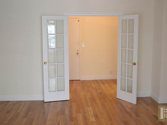 4th image of 60 W 57th St APT 2M