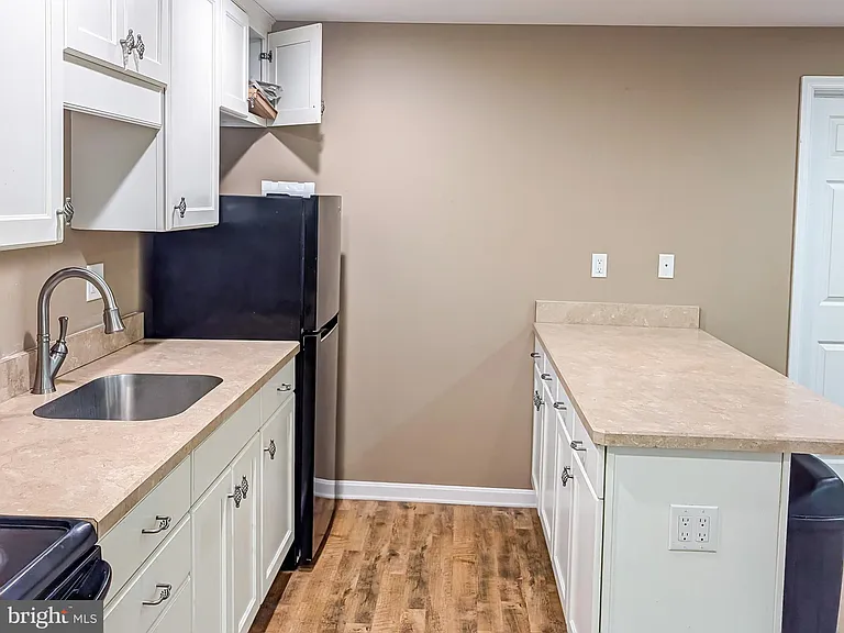 5115 Irving St #2 — Photo 13